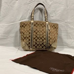 Authentic Coach Signature C Beaded Tote F05J-8K52
